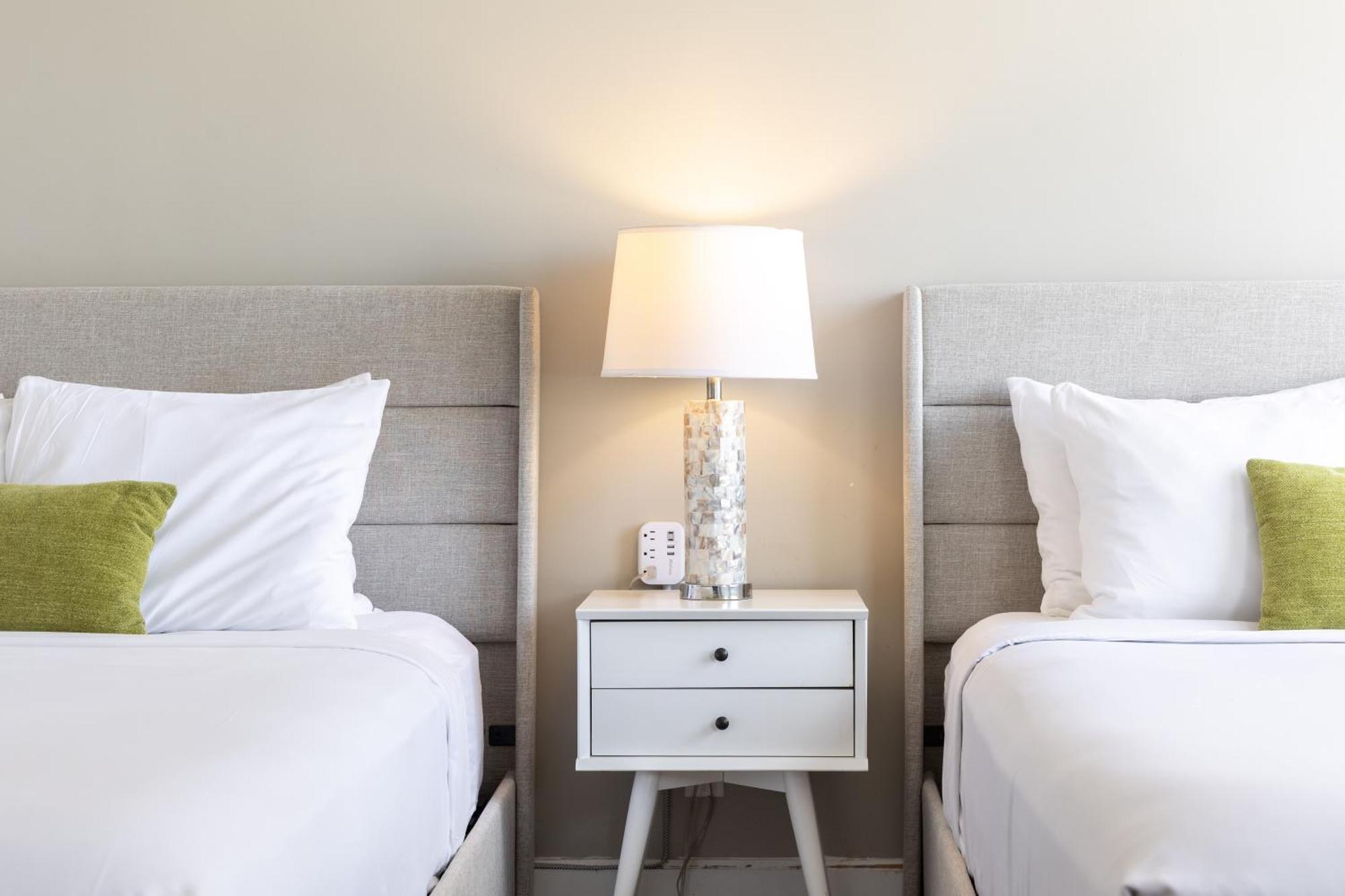 Aloha Vibes With Ocean Views, Near Beach & Parking! Гонолулу Экстерьер фото