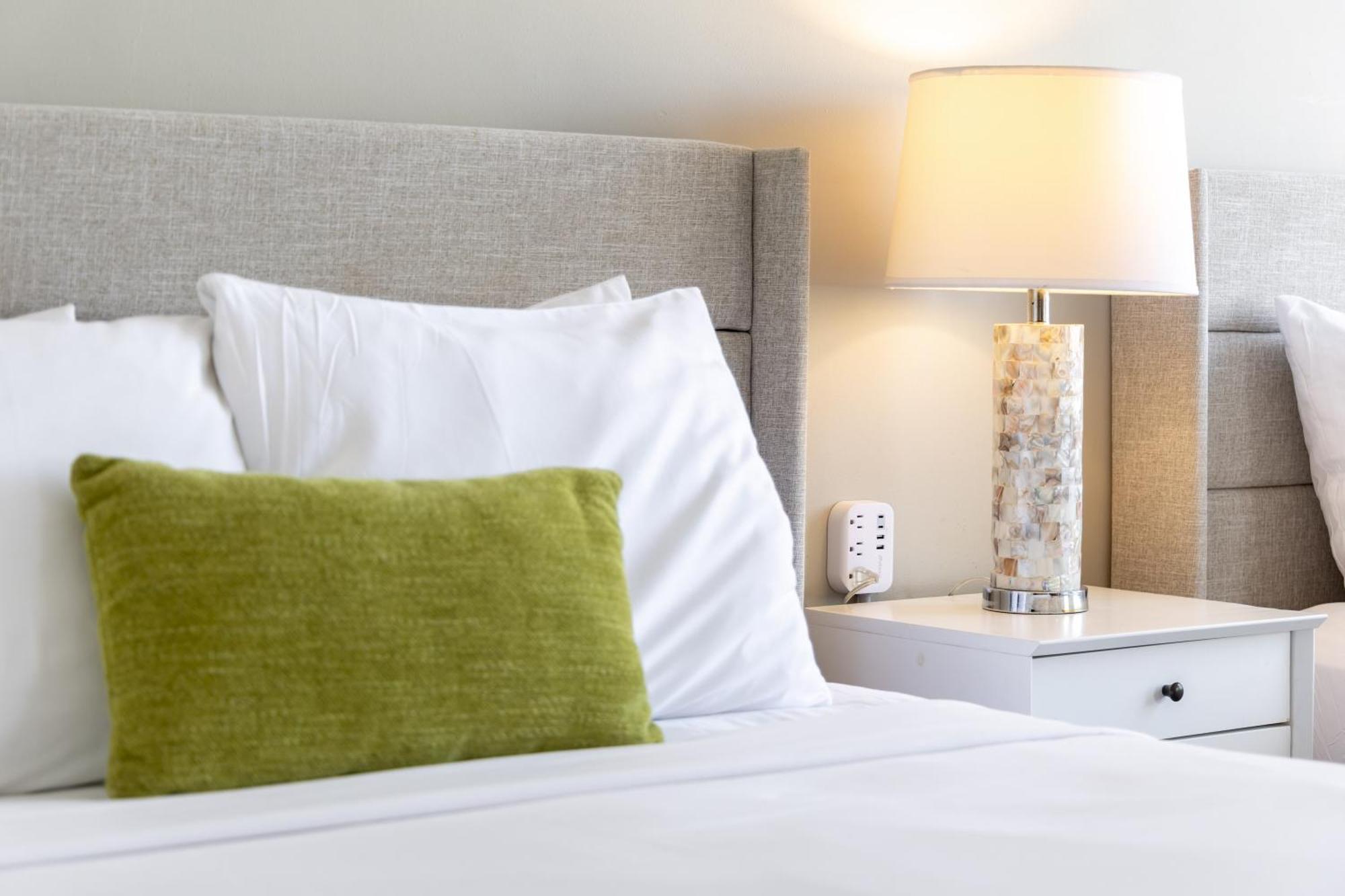 Aloha Vibes With Ocean Views, Near Beach & Parking! Гонолулу Экстерьер фото