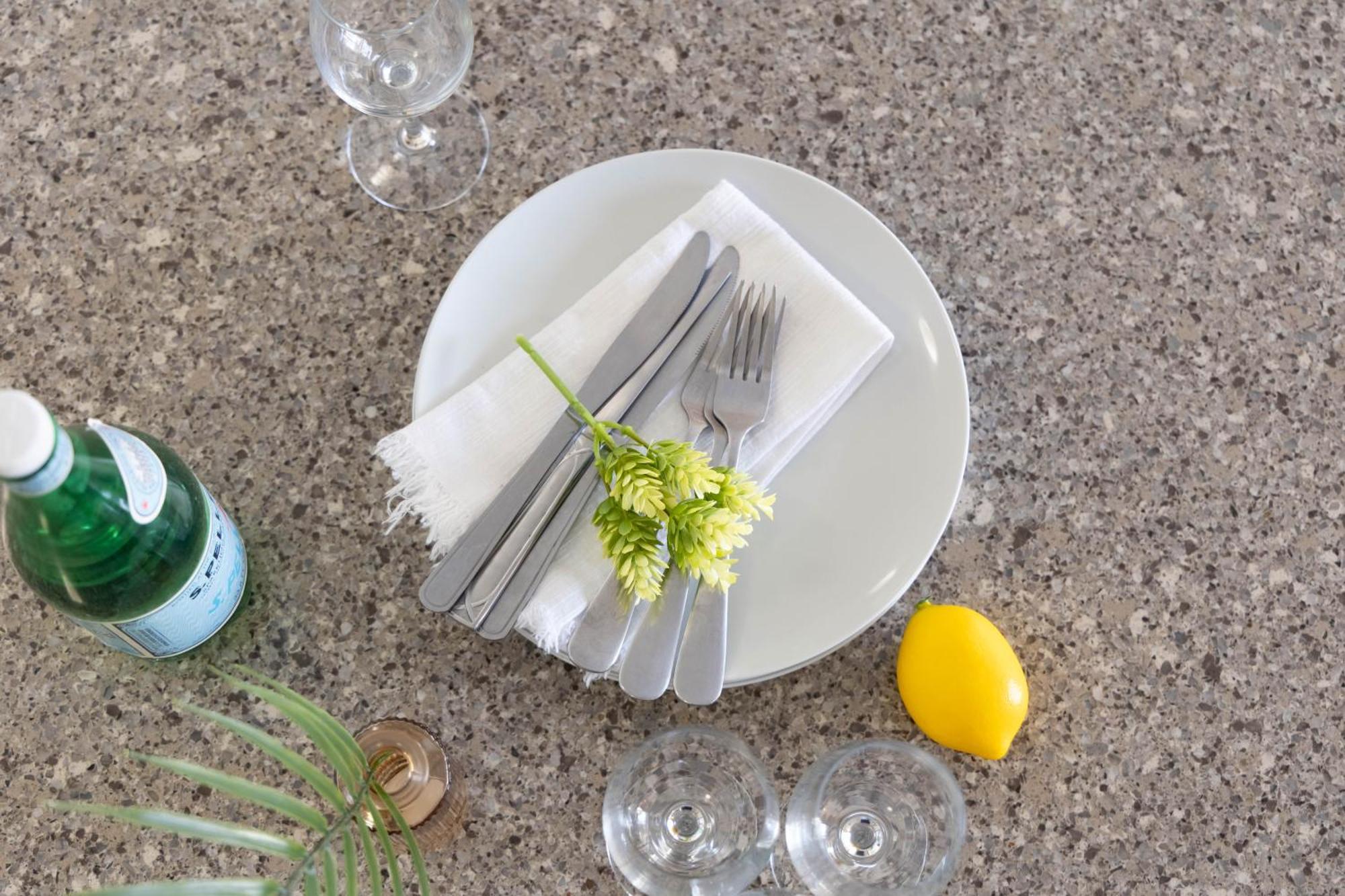 Aloha Vibes With Ocean Views, Near Beach & Parking! Гонолулу Экстерьер фото