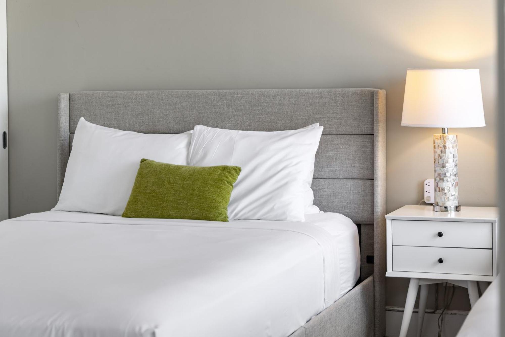 Aloha Vibes With Ocean Views, Near Beach & Parking! Гонолулу Экстерьер фото